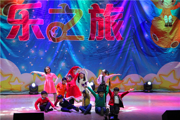世界杯官网周骏老师举办奥尔夫音乐教学汇报演出
